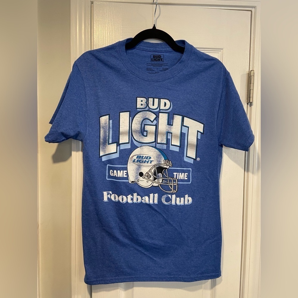 NWOT Bud Light Football Club Men’s Size S Blue Short Sleeve Crew Neck Tee Shirt